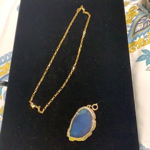 Gemstone pendant with free chain